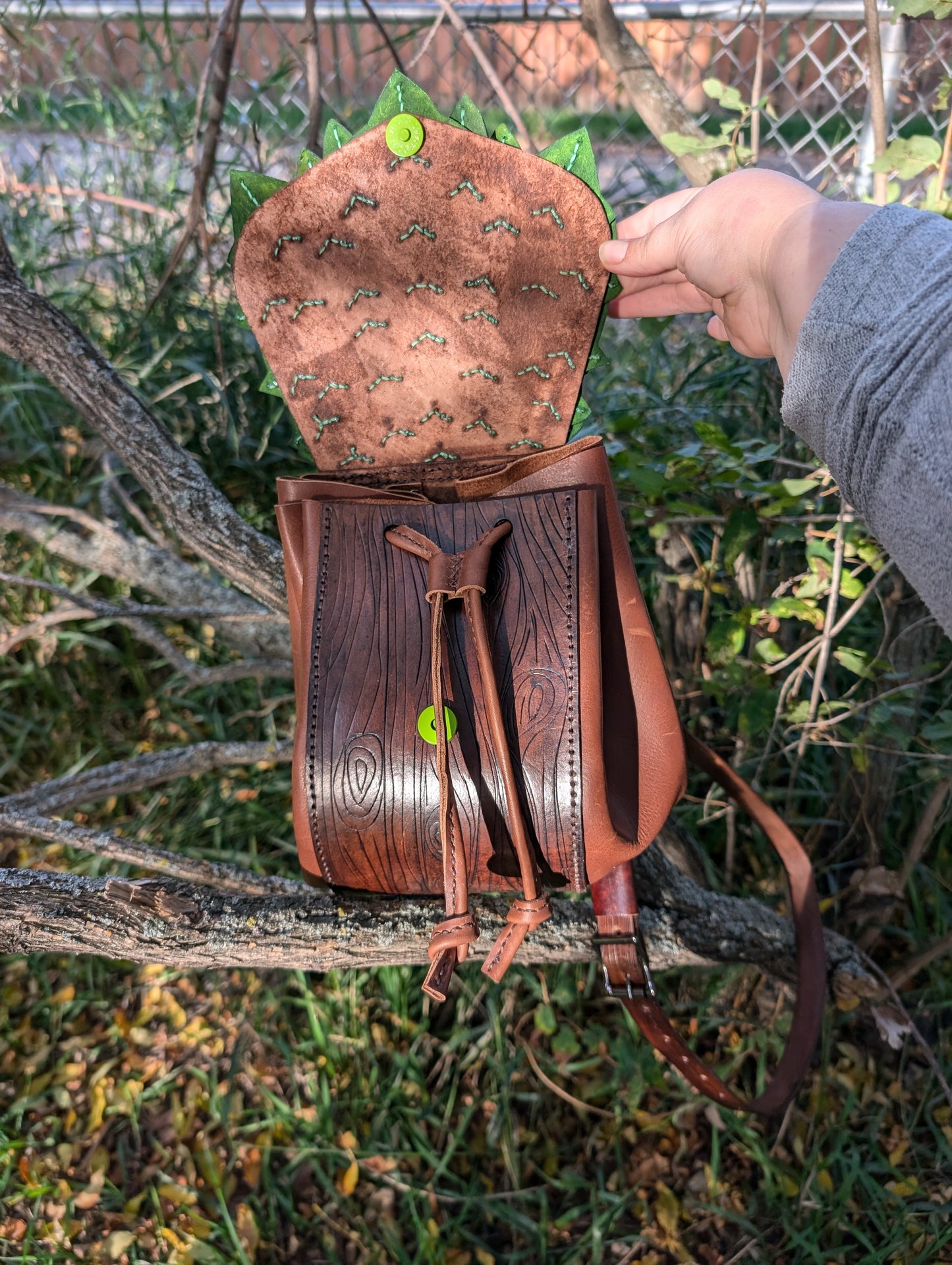 🌿Handmade Leather Forest Sprite Drawstring Crossbody Bag🌿