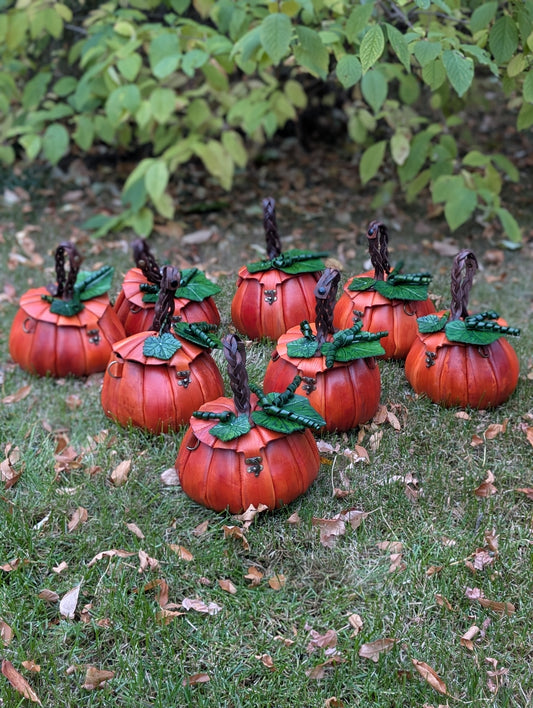 ** Handmade Leather Pumpkin Shaped Crossbody Purse ~ Full Grain Leather ~ Handcrafted in Canada **