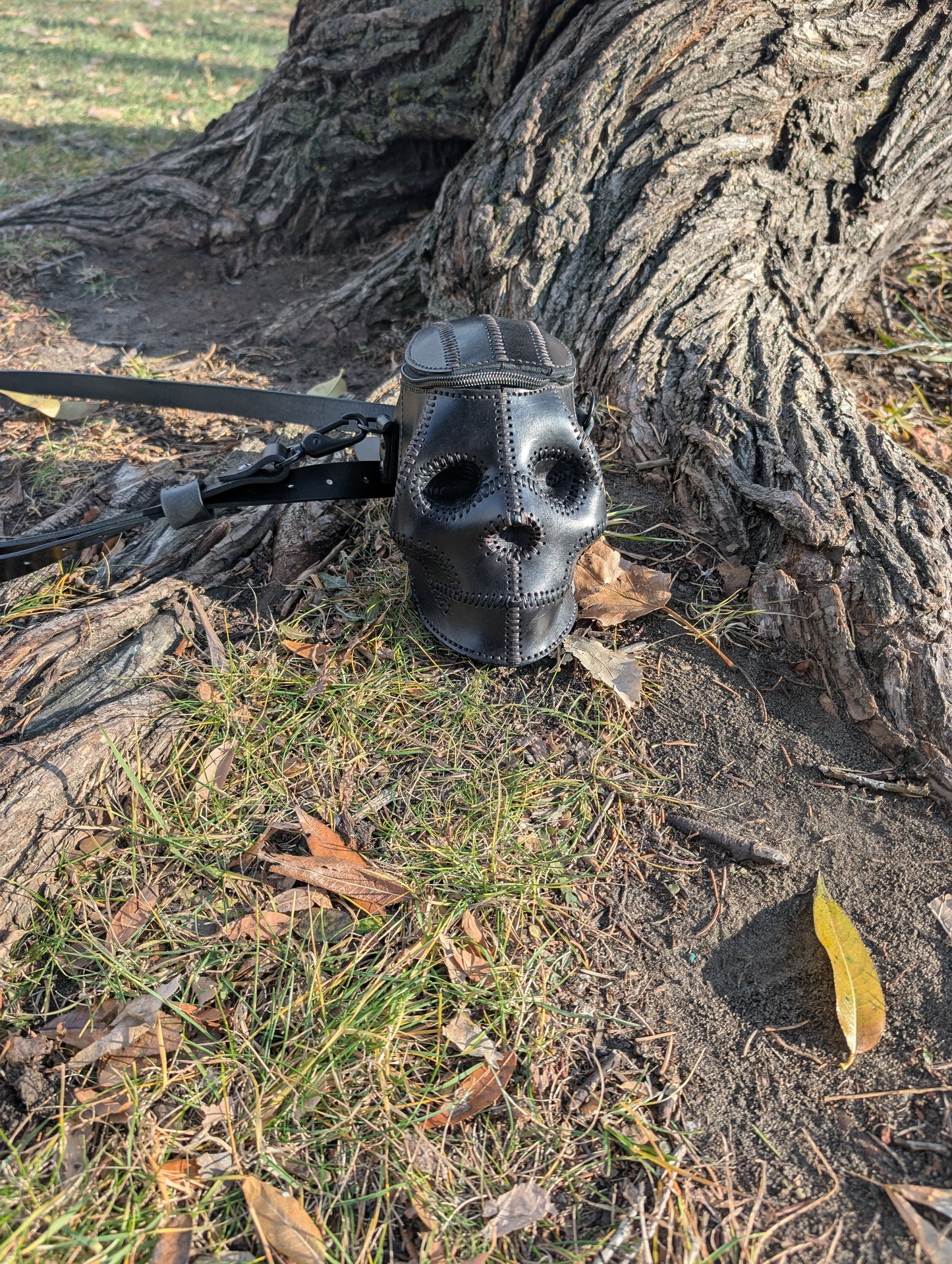 Handmade Leather Skull Shaped Crossbody Purse - Full Grain Leather - Handcrafted in Canada 🇨🇦