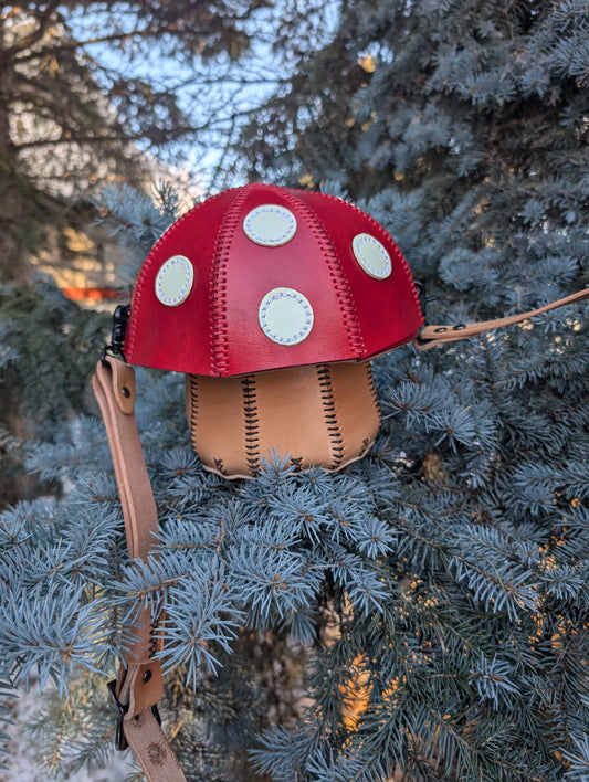 🍄🍄Handmade Full grain Leather Mushroom Crossbody Bag🍄🍄