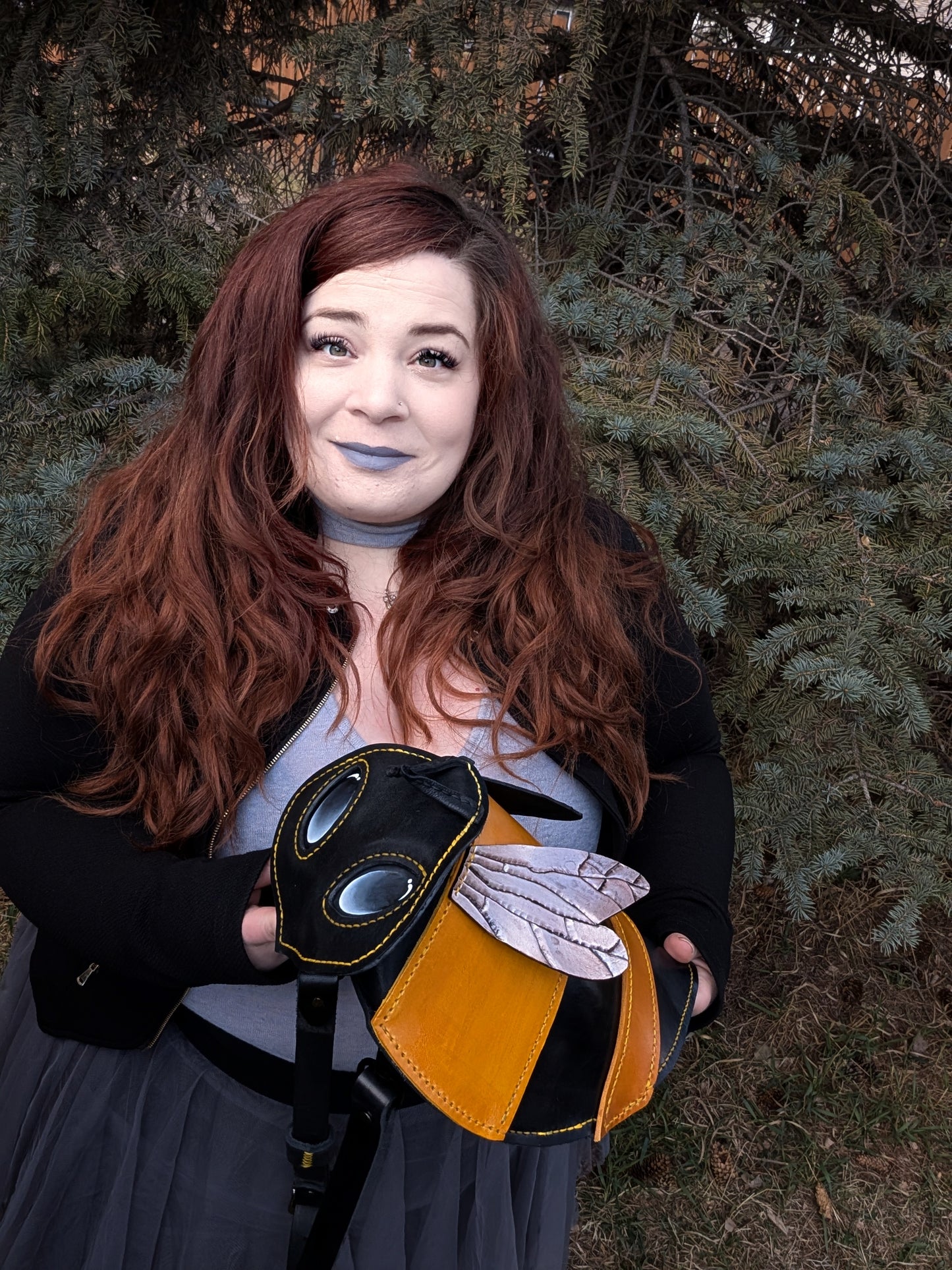 HANDMADE LEATHER BEE CROSSBODY PURSE (Full Grain)