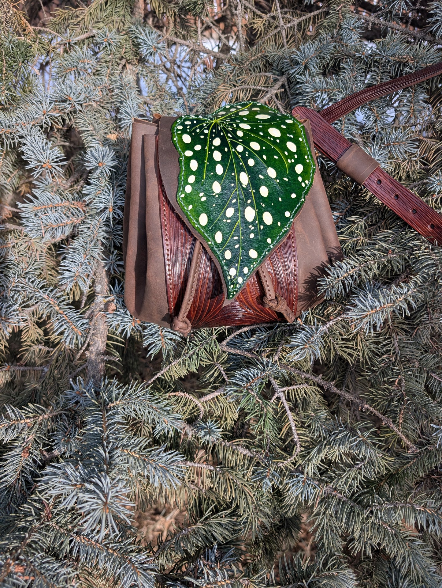 Handmade Leather Begonia Maculata Leaf Crossbody Purse (Full Grain & Tooled Wood Grain) - Handmade in Canada